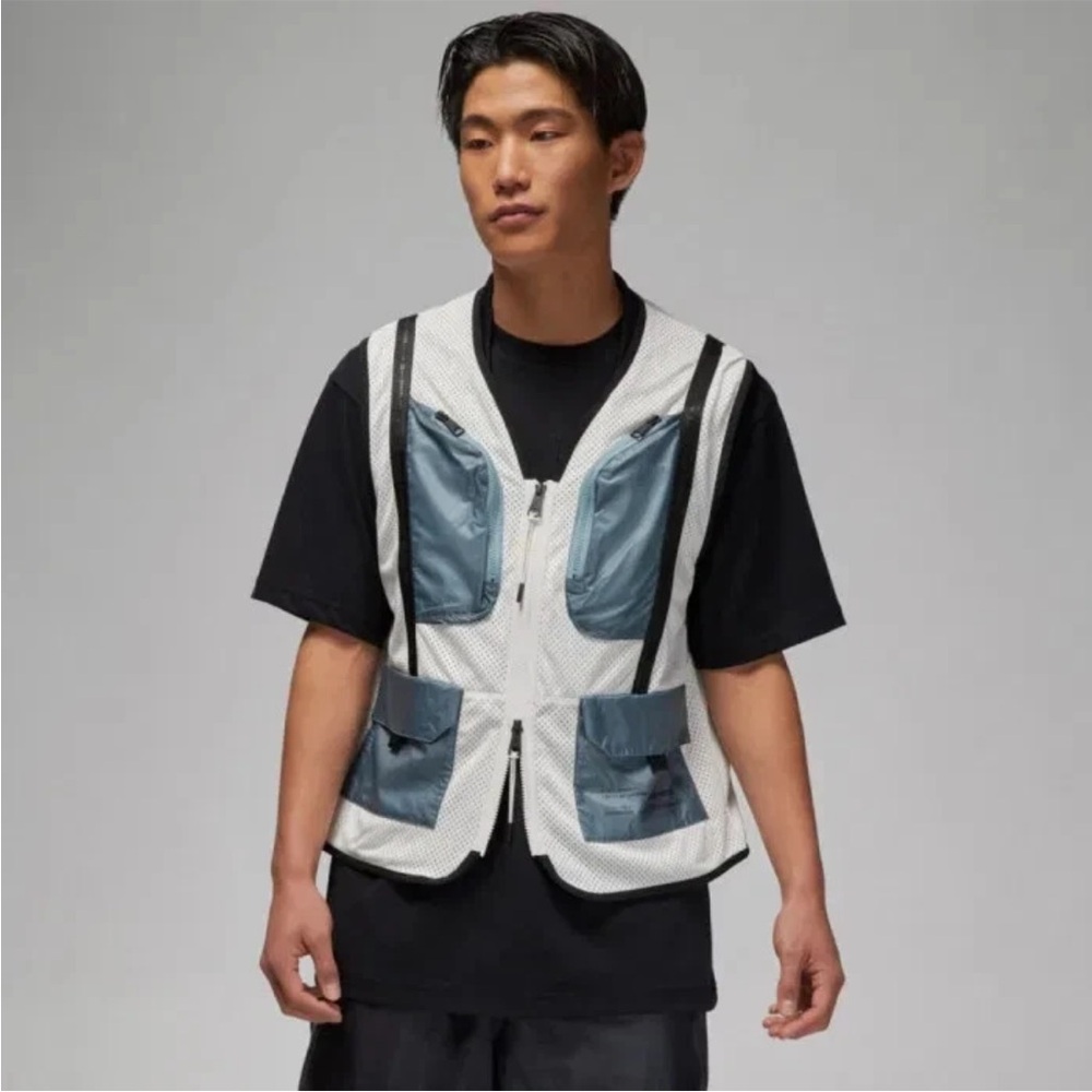 NWT Men's Jordan 23‎ Engineered Utility White and Black Cargo Vest Sz 2XL